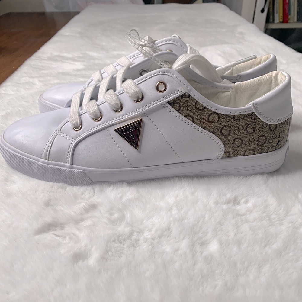 GUESS Designer Sneakers Leather Sole Lace Up NWT